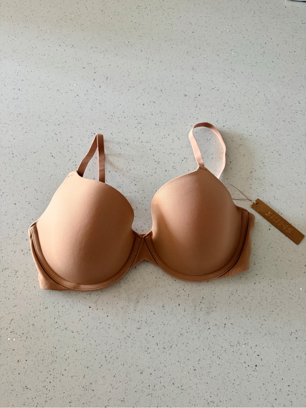 NWT SKIMS Bra 34D